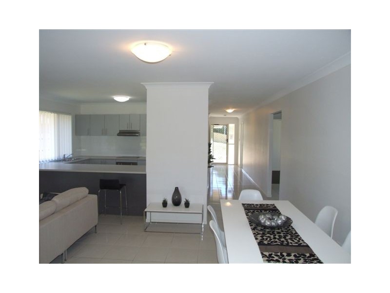 Rothwell QLD 4022