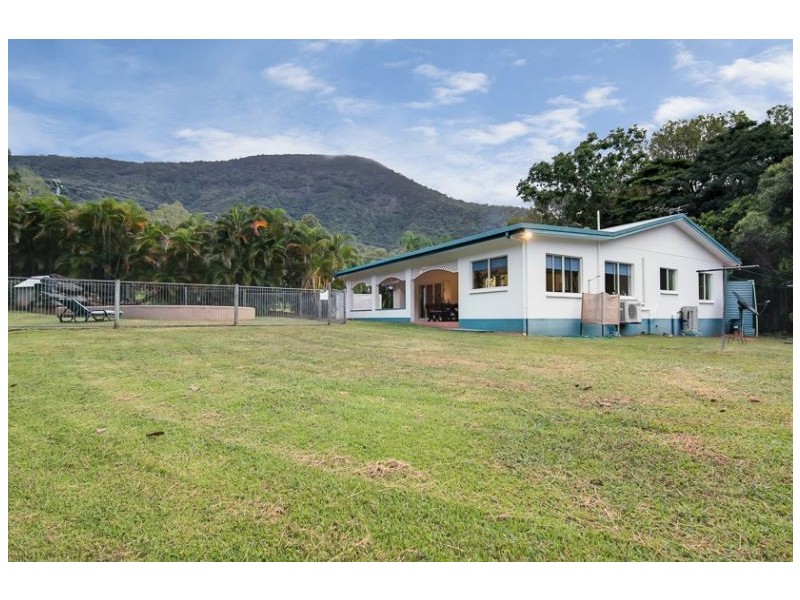 Oak Beach QLD 4877