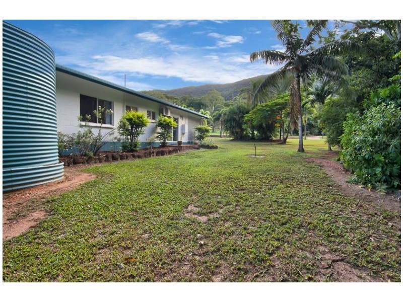 Oak Beach QLD 4877