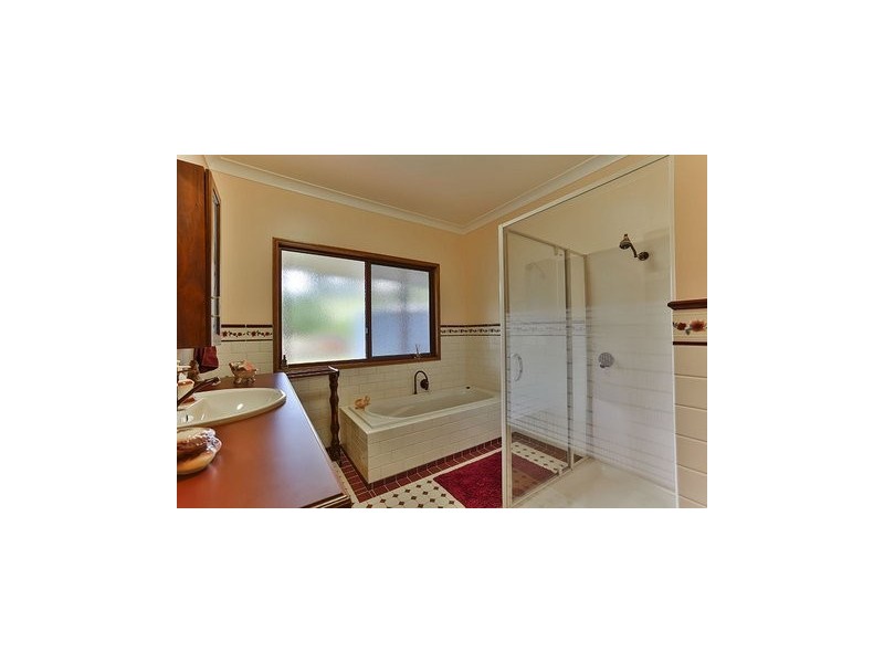 Hampton QLD 4352