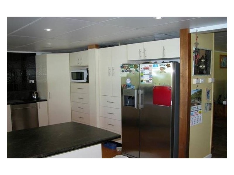 Maria Creeks QLD 4855