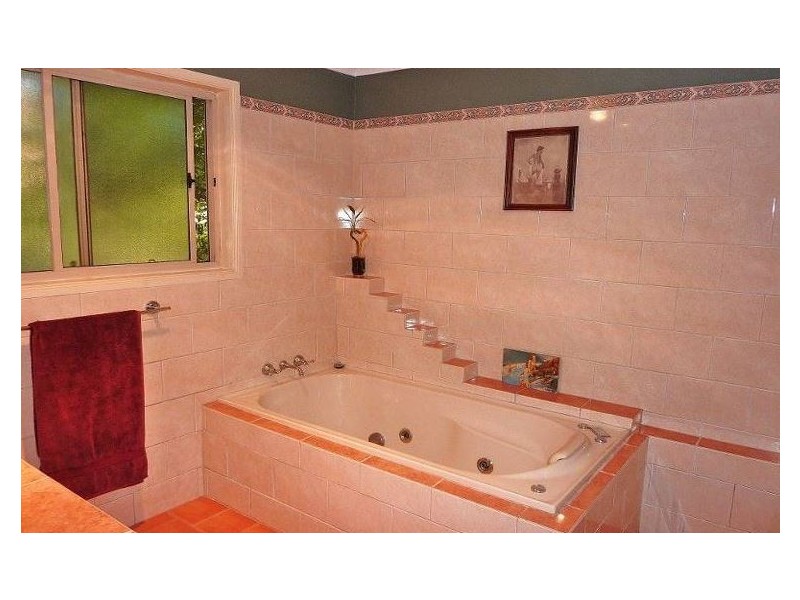 Eagle Heights QLD 4271