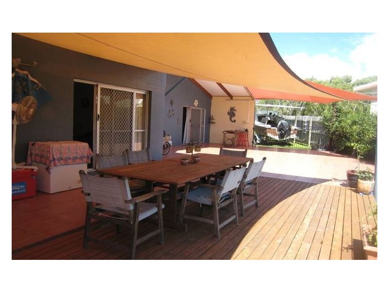 Dingo Beach QLD 4800
