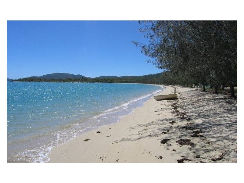 Dingo Beach QLD 4800