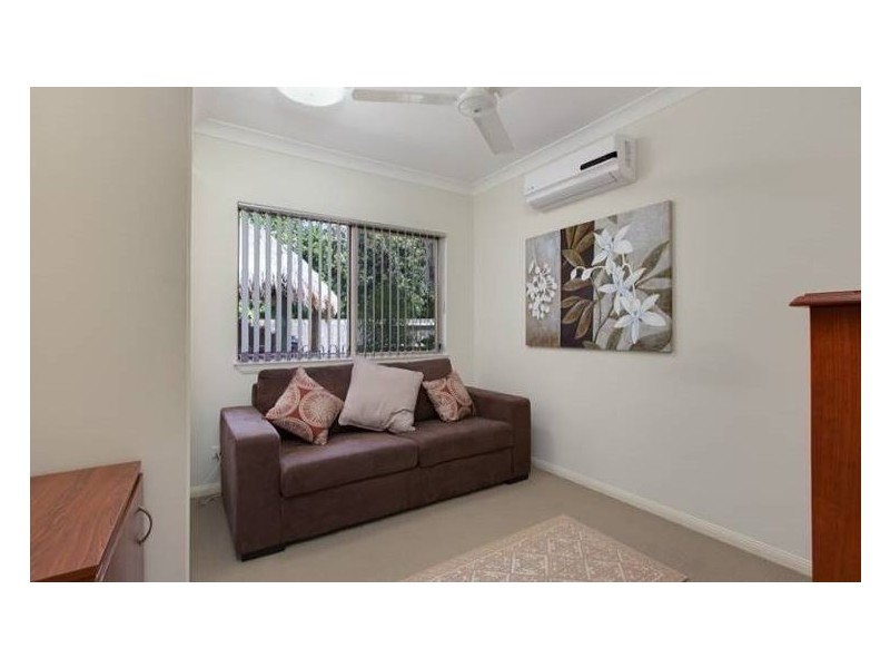34 Altona Street, Bentley Park QLD 4869