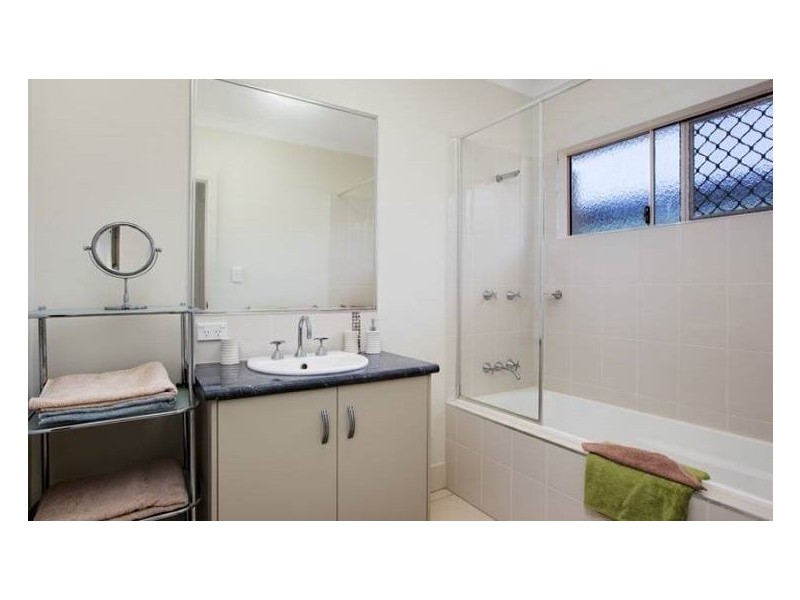 34 Altona Street, Bentley Park QLD 4869