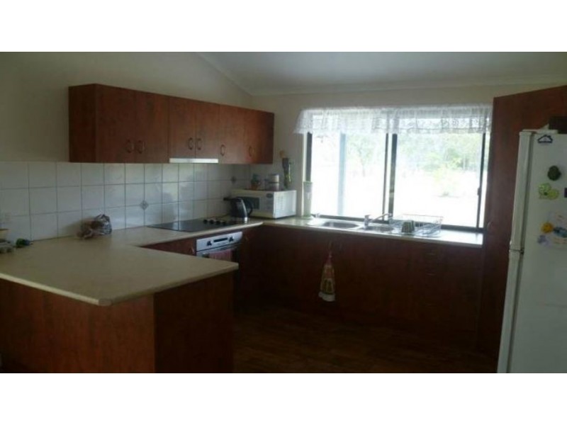 Buxton QLD 4660