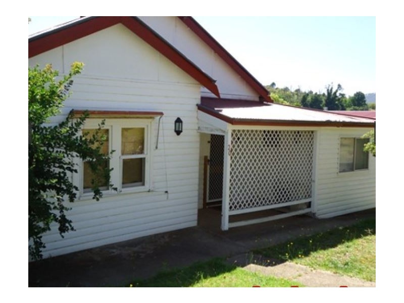 Adelong NSW 2729