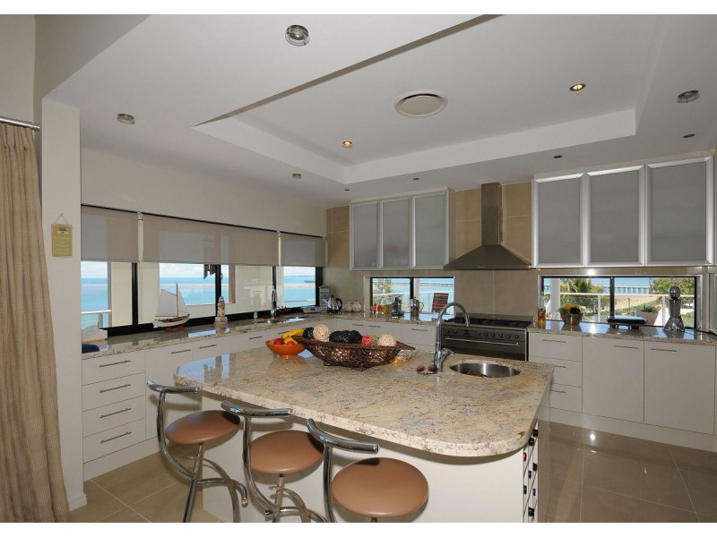 Urangan QLD 4655