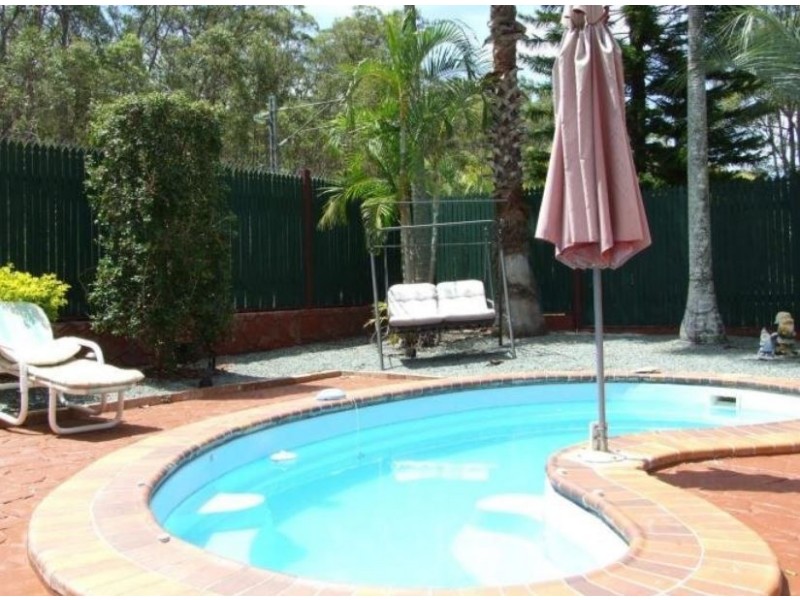 60 Nangarin Rd, Oakhurst QLD 4650