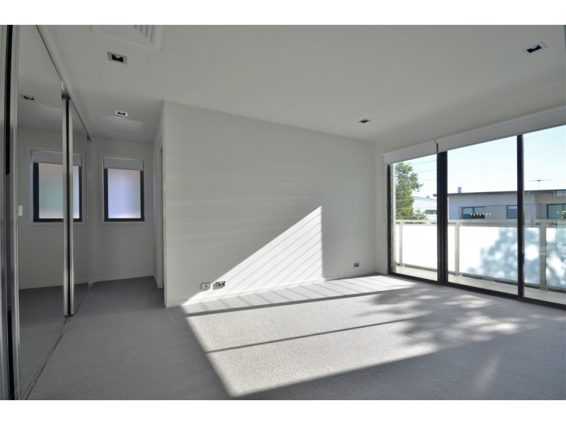 41 Shore Crescent, Bulimba QLD 4171