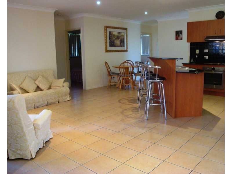 16 Eton Drive, Oxenford QLD 4210