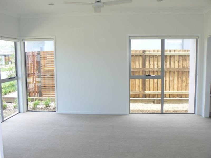 24 Macquarie Street, Wakerley QLD 4154