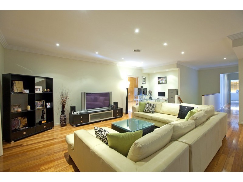 123 Macrossan Avenue, Norman Park QLD 4170