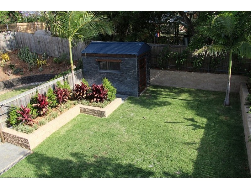 123 Macrossan Avenue, Norman Park QLD 4170