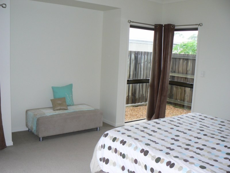 60 Mossvale Drive, Wakerley QLD 4154