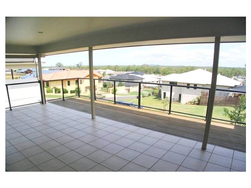 12 Hayes Street, Wakerley QLD 4154