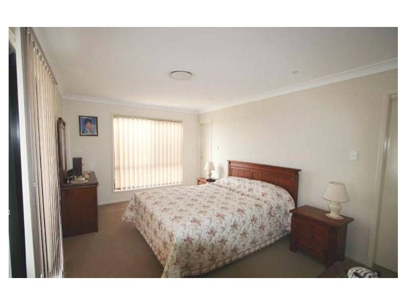 12 Hayes Street, Wakerley QLD 4154