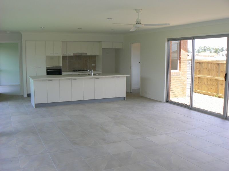 24 Silky Oak Avenue, Moggill QLD 4070