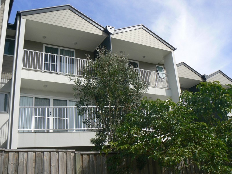 4/3 Edith Street, Wellington Point QLD 4160