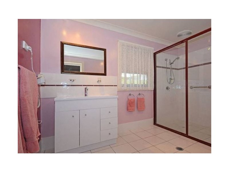 Point Vernon QLD 4655