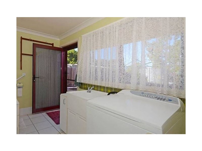 Point Vernon QLD 4655