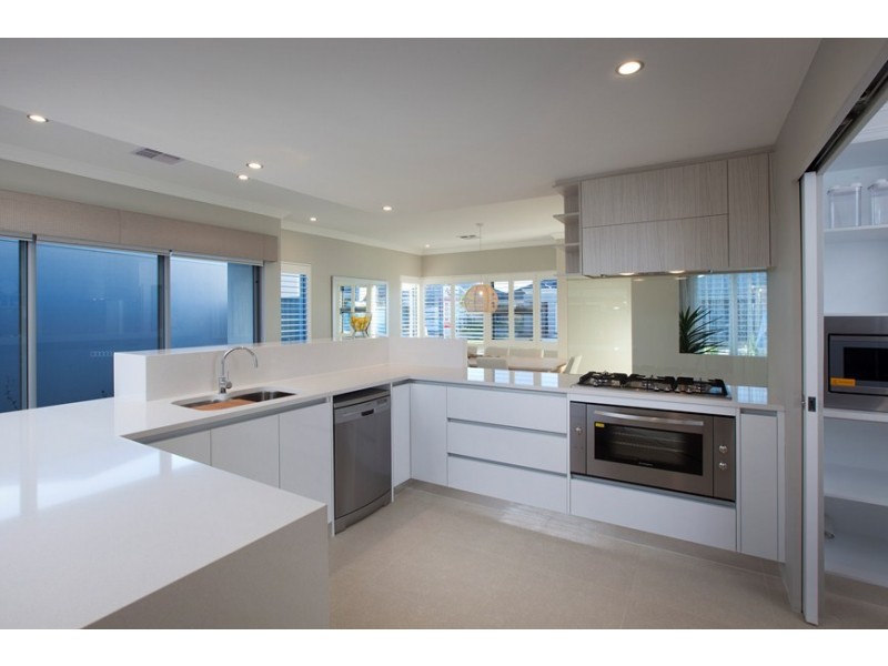 Holland Park West QLD 4121