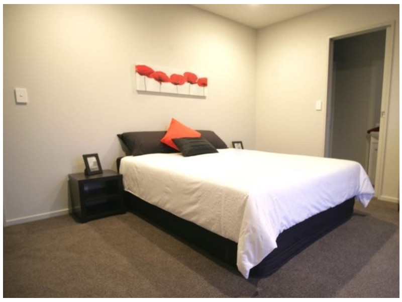 Holland Park West QLD 4121