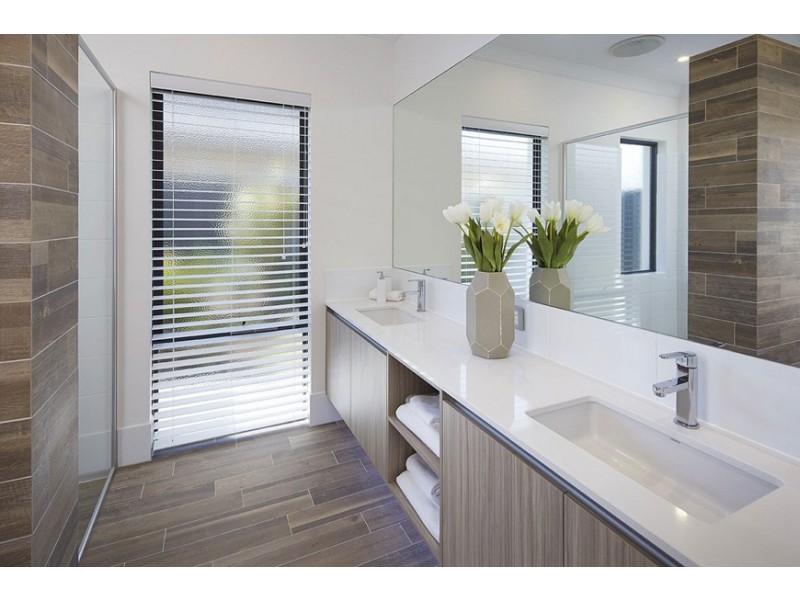 Holland Park West QLD 4121