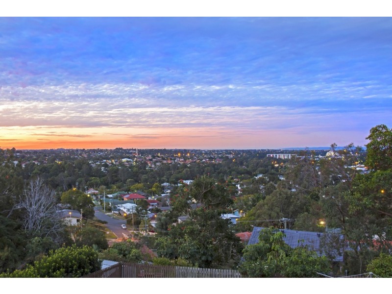 14 Florentine St, Chermside West QLD 4032