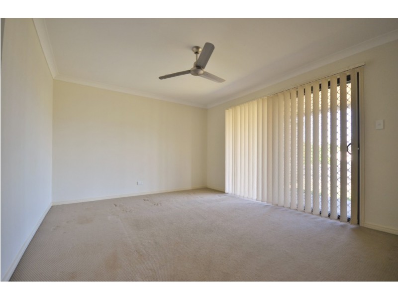 9 Zoe Place, Hillcrest QLD 4118