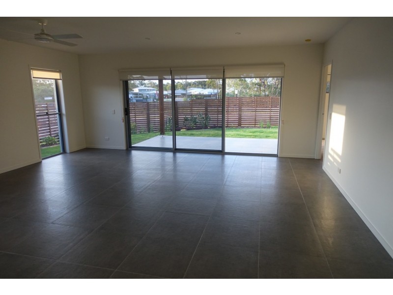 2 Moogerah Street, Capalaba QLD 4157