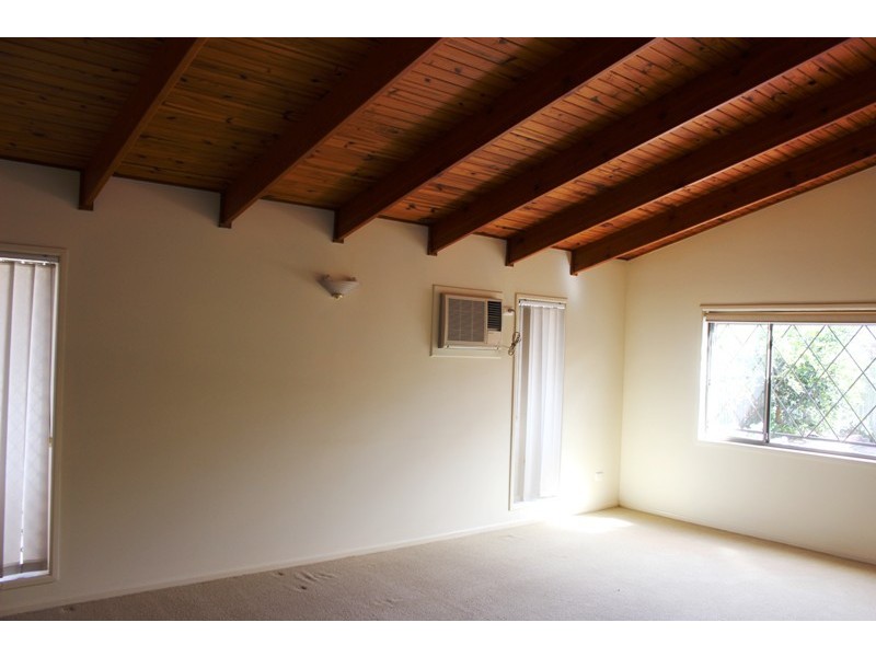 44 Cadogan, Carindale QLD 4152