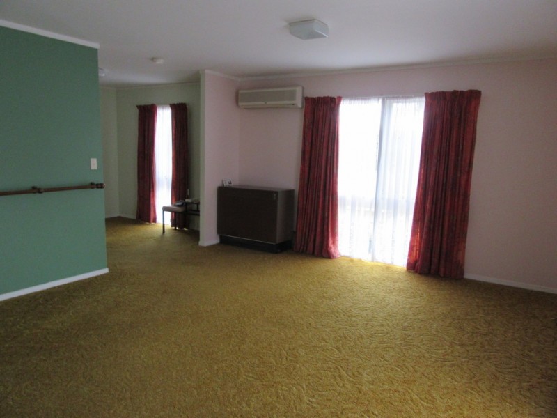 5 lloyd ave, Cooma NSW 2630