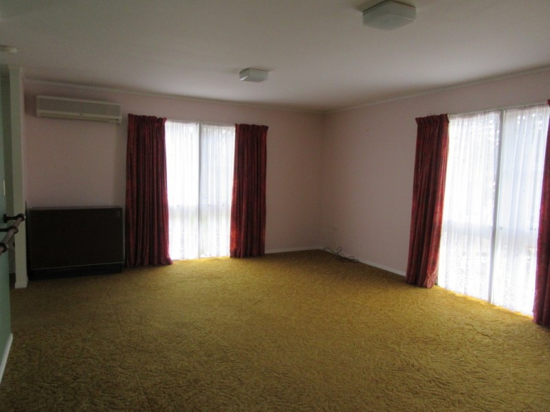 5 lloyd ave, Cooma NSW 2630