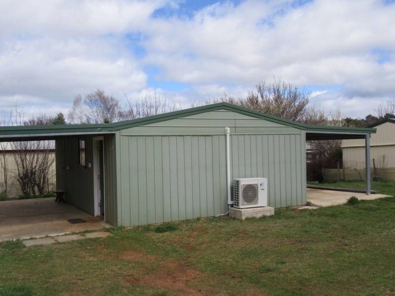 18 York St, Adaminaby NSW 2629