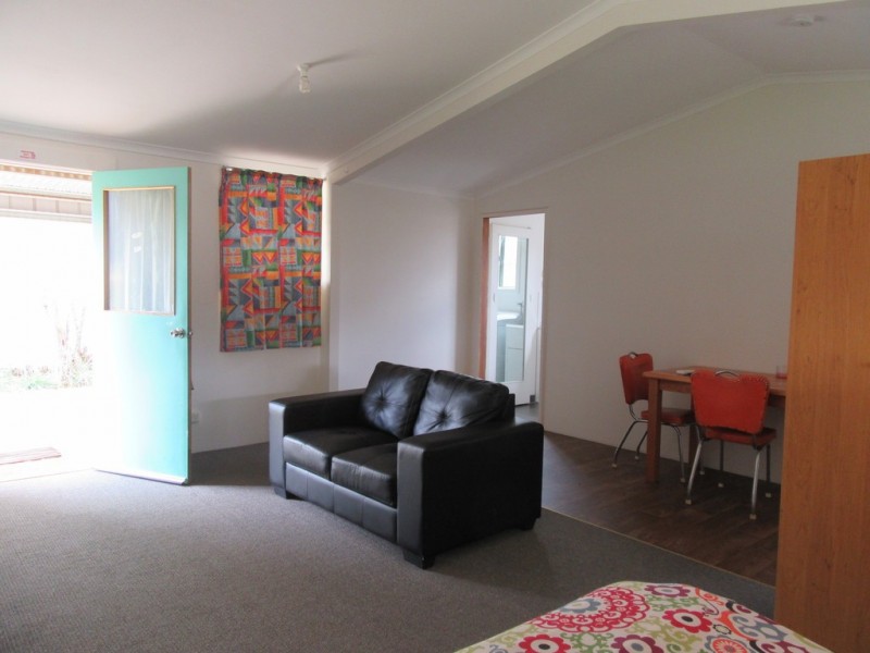 18 York St, Adaminaby NSW 2629