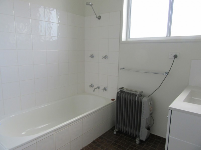 18 York St, Adaminaby NSW 2629