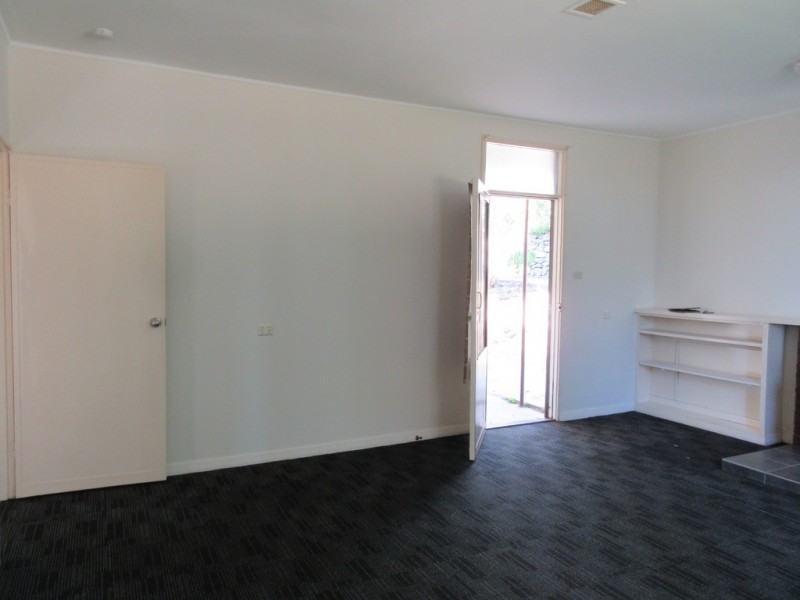 10 Gerelong Place, Cooma NSW 2630