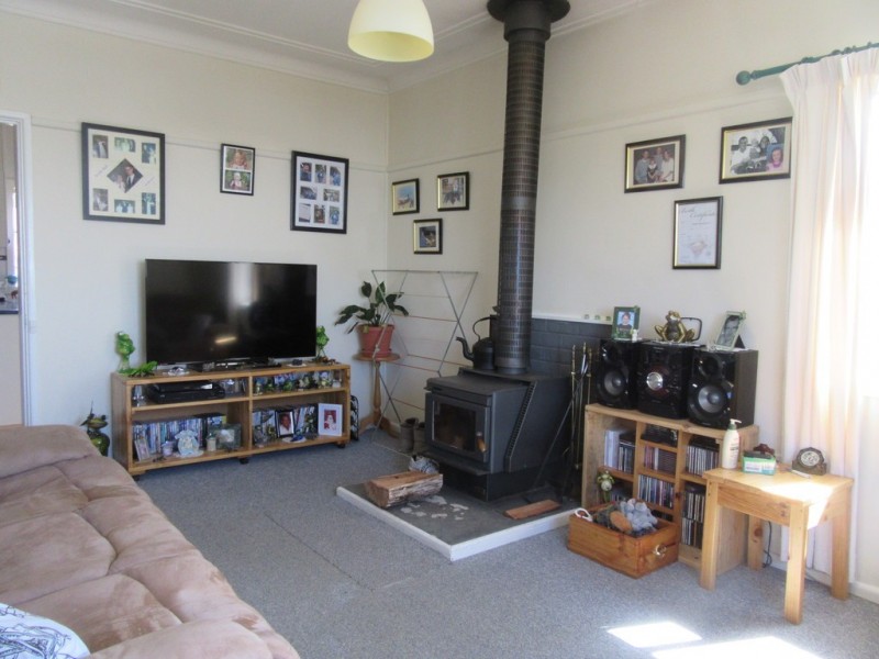 27 Jerrang Ave, Cooma NSW 2630