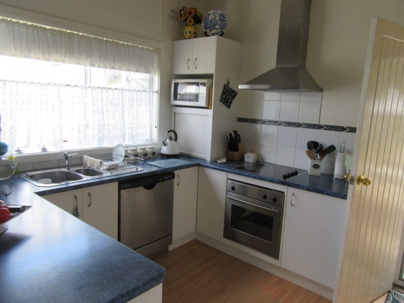 27 Jerrang Ave, Cooma NSW 2630