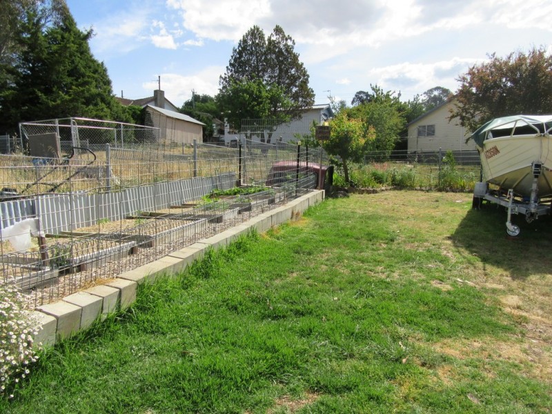 27 Jerrang Ave, Cooma NSW 2630