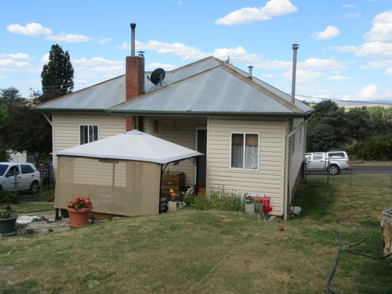 27 Jerrang Ave, Cooma NSW 2630
