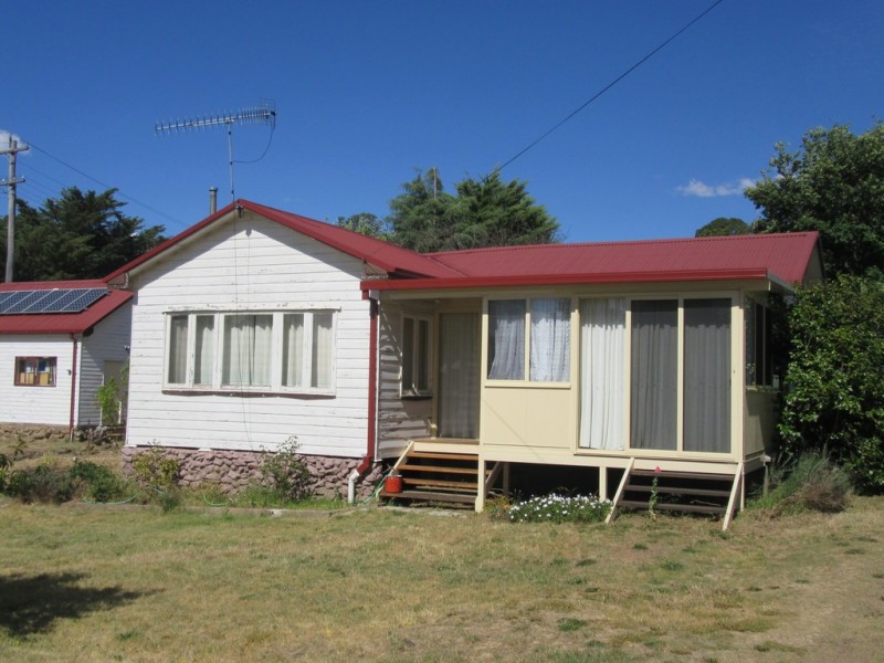 2 Buchan Pde, Cooma NSW 2630