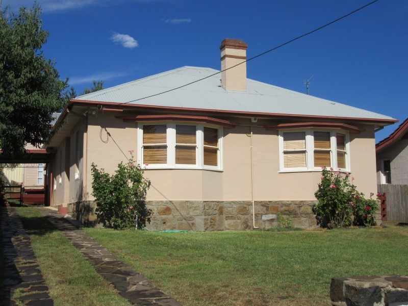 1/53 Soho st, Cooma NSW 2630