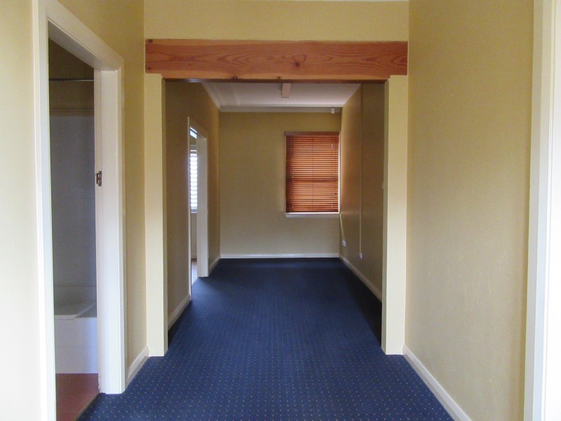 1/53 Soho st, Cooma NSW 2630