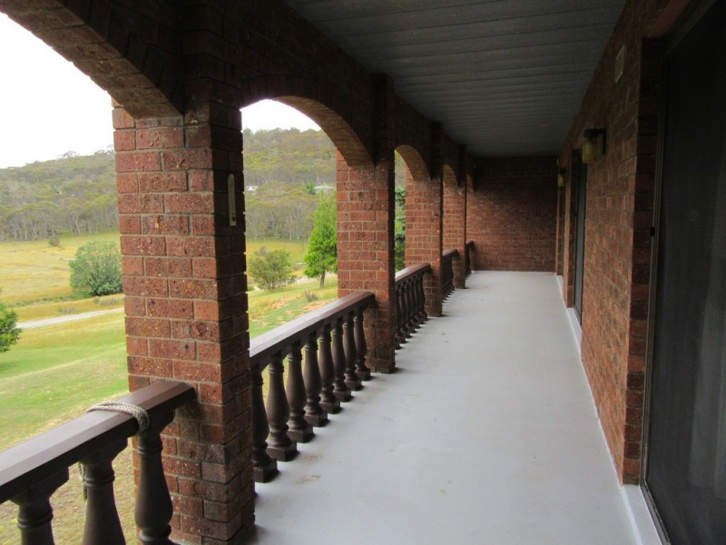 10 Headland Rd, Anglers Reach NSW 2629