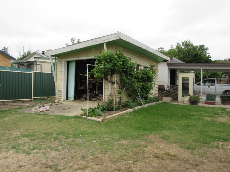 4 Buchan Pde, Cooma NSW 2630