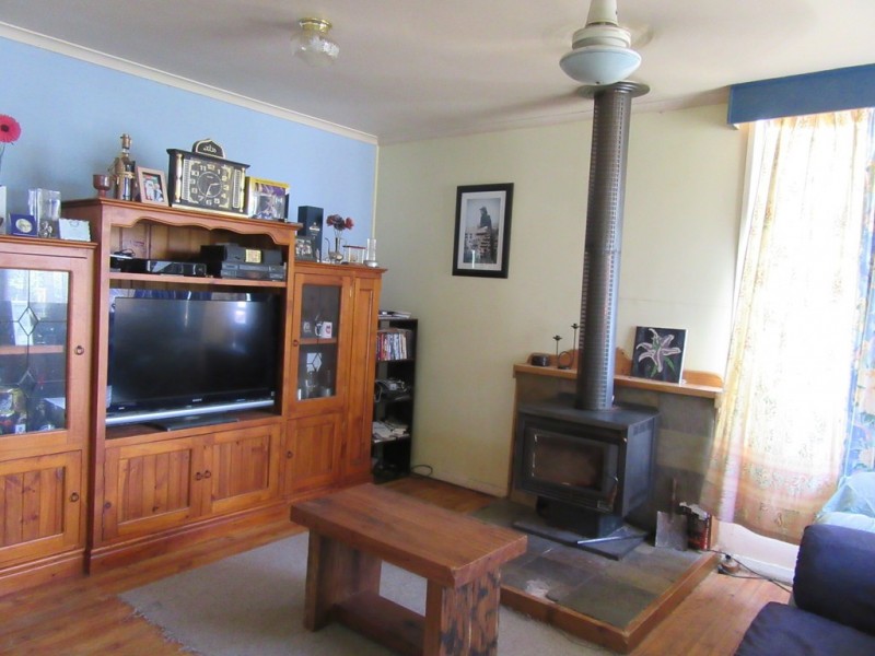 96 Wangie St, Cooma NSW 2630