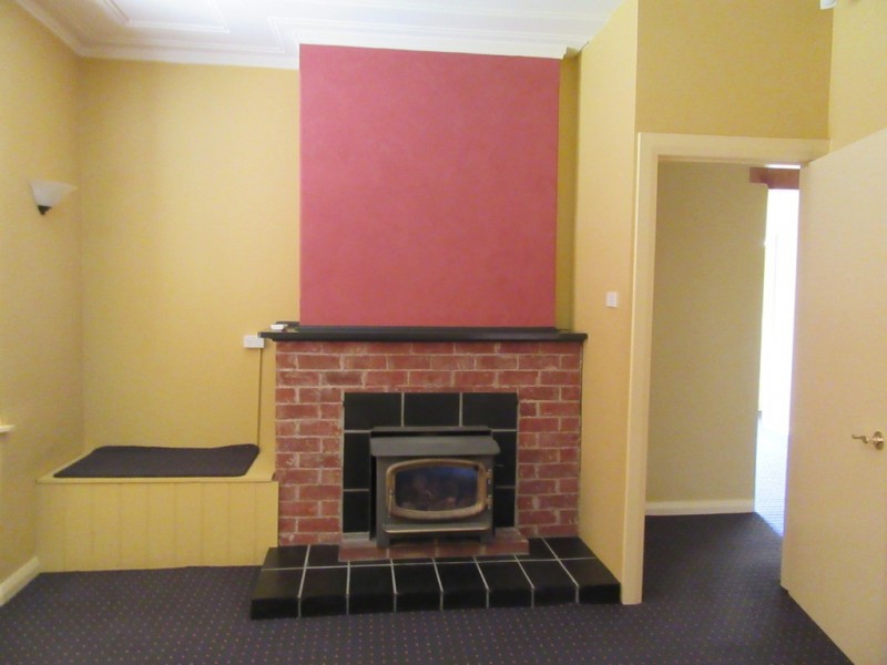 53 Soho St, Cooma NSW 2630
